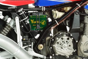 โมเดลประกอบรถมอเตอร์ไซค์ฮอนด้า Honda RS1000 1/12